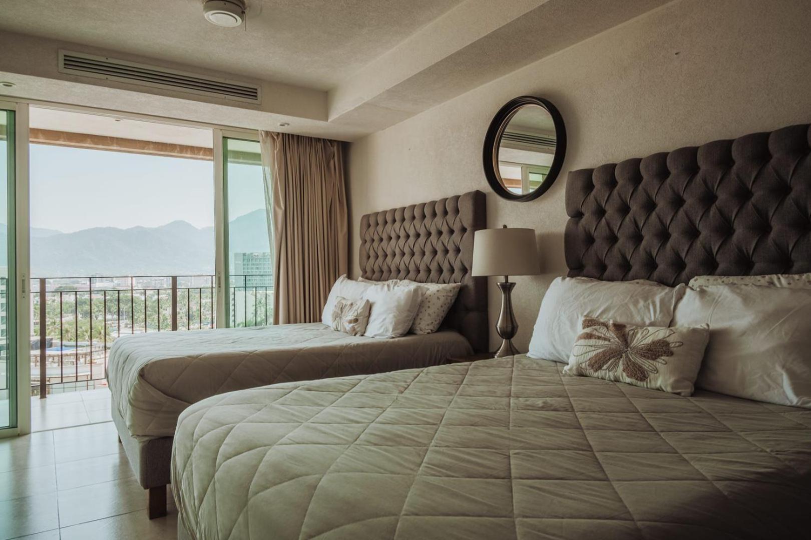 Grand Venetian Beachfront Condos Puerto Vallarta Eksteriør bilde