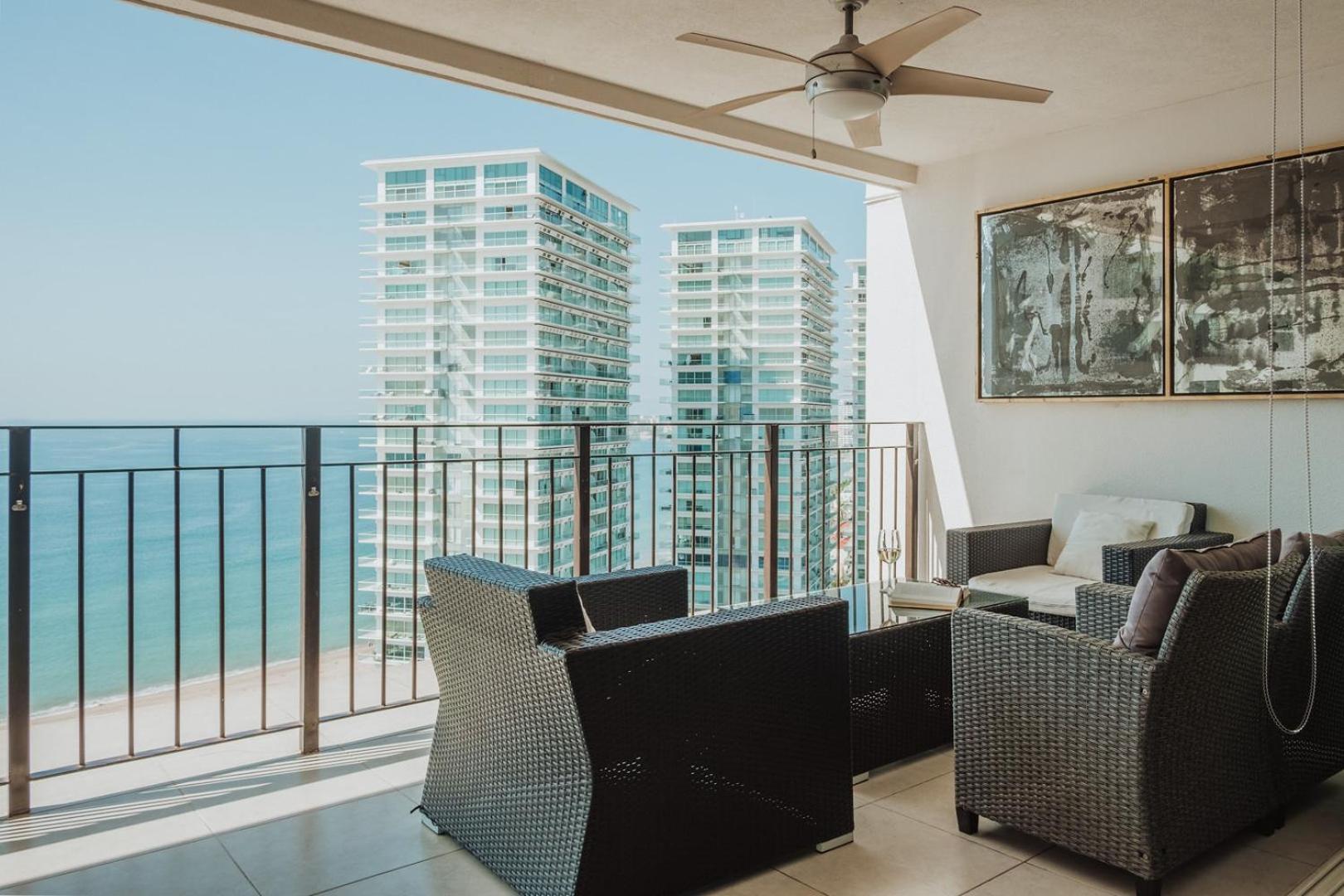 Grand Venetian Beachfront Condos Puerto Vallarta Eksteriør bilde