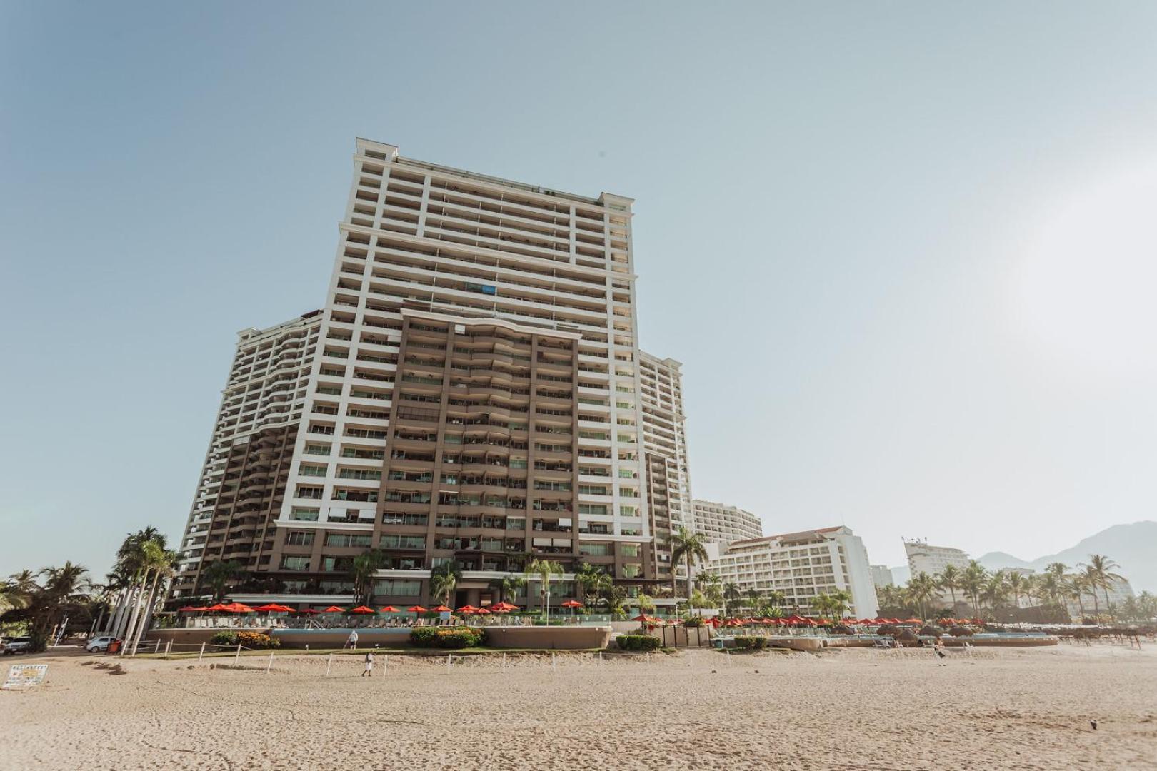 Grand Venetian Beachfront Condos Puerto Vallarta Eksteriør bilde