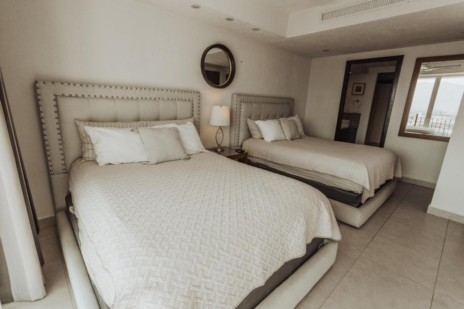 Grand Venetian Beachfront Condos Puerto Vallarta Eksteriør bilde
